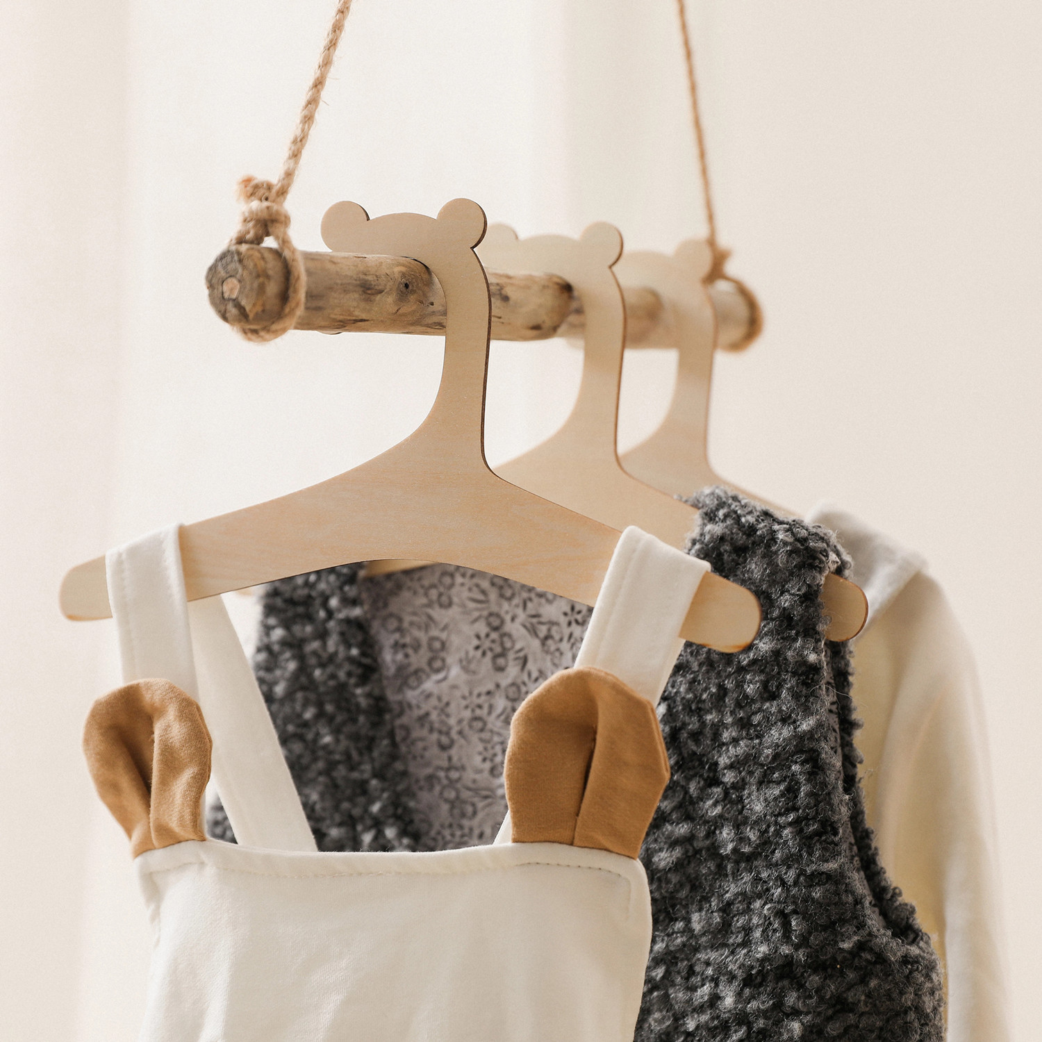 Baby Clothing Hanging Rack - 5/10 قطع شماعات خشبية للأطفال، شماعات