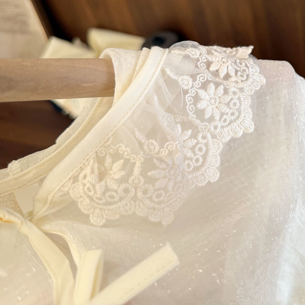 Baby Clothing High End - جاكيت بناتي خفيف الوزن بغطاء رأس