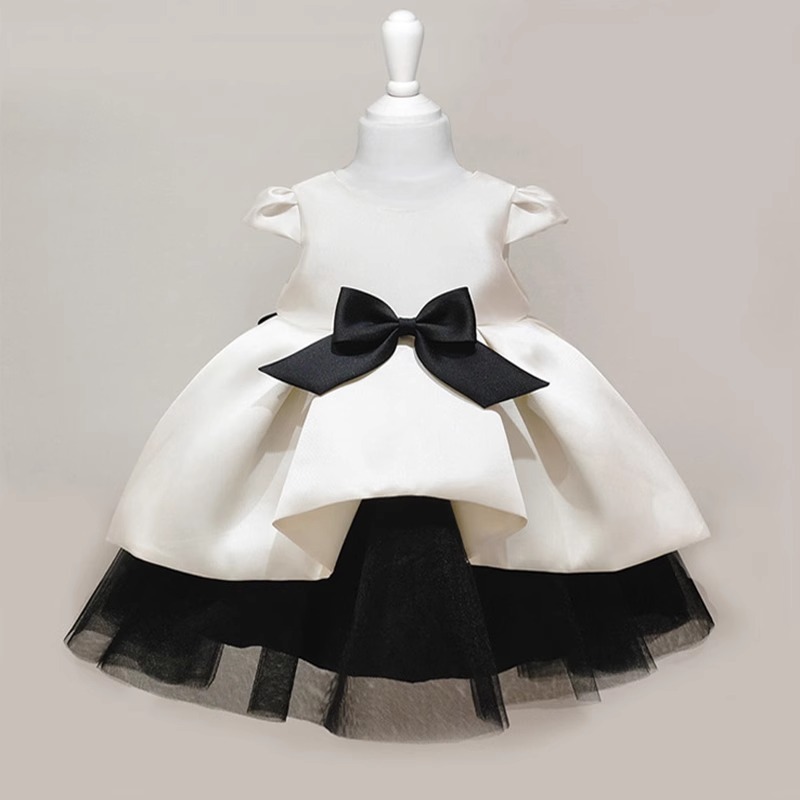فستان عيد الميلاد الأول للفتيا - مراجعة Baby Clothing Dresser وسعره