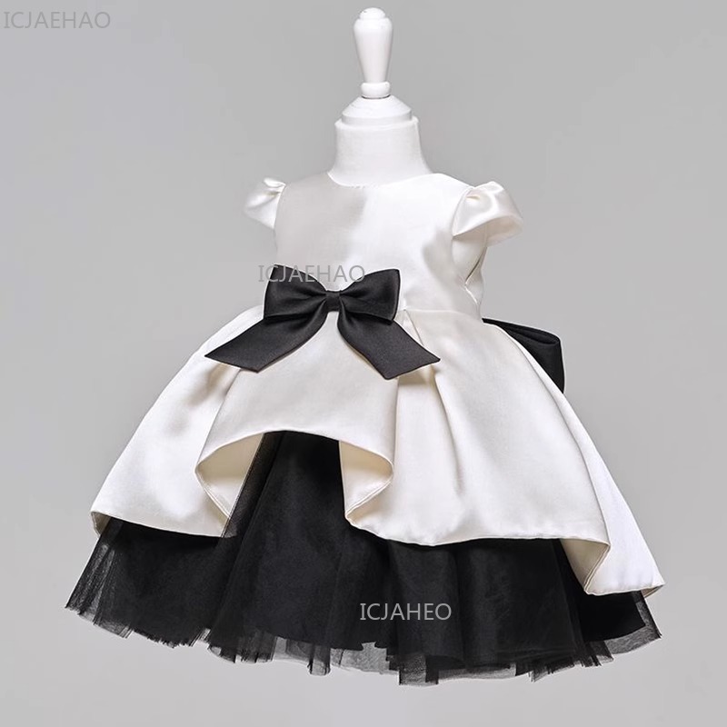 فستان عيد الميلاد الأول للفتيا - مراجعة Baby Clothing Dresser وسعره